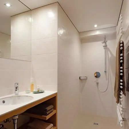 Gaestehaus Laesser Bed & Breakfast 3*