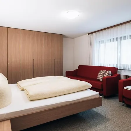 住宿加早餐酒店 Gaestehaus Laesser 梅劳