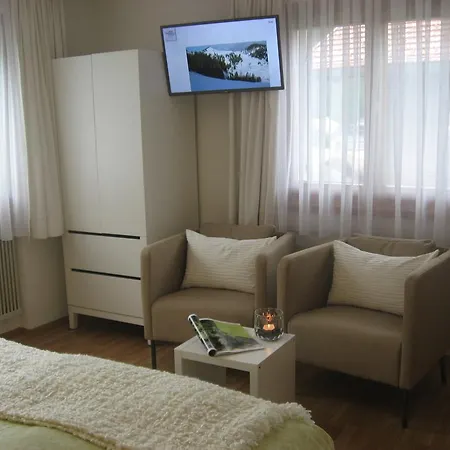 住宿加早餐酒店 Gaestehaus Laesser 3*