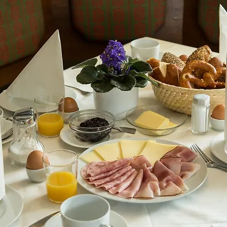 Gaestehaus Laesser 梅劳