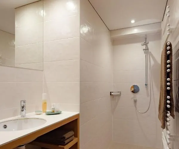 Gaestehaus Laesser Bed & Breakfast 3*