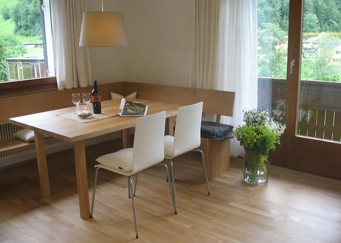 Frühstückspension Lässer 3*