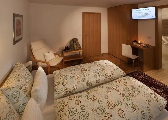 Gaestehaus Laesser Bed & Breakfast 3*